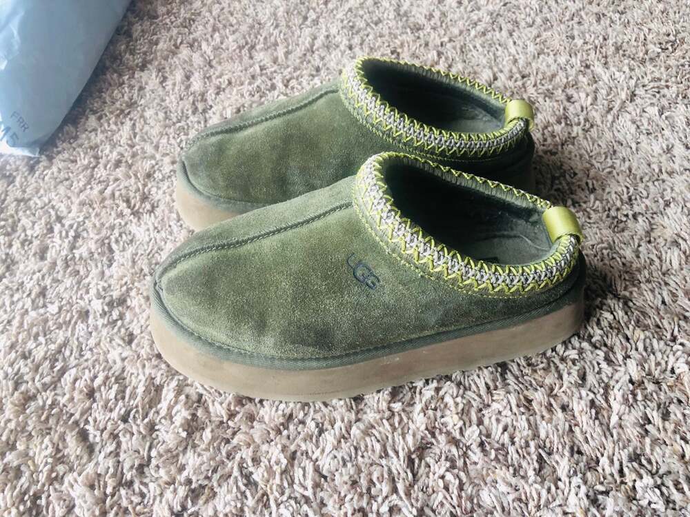 UGG Tazz Platform Slipper Burnt Olive Green